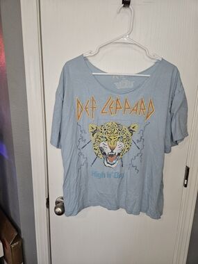Def Leppard Graphic Tee - Light Blue Leopard Short Sleeve